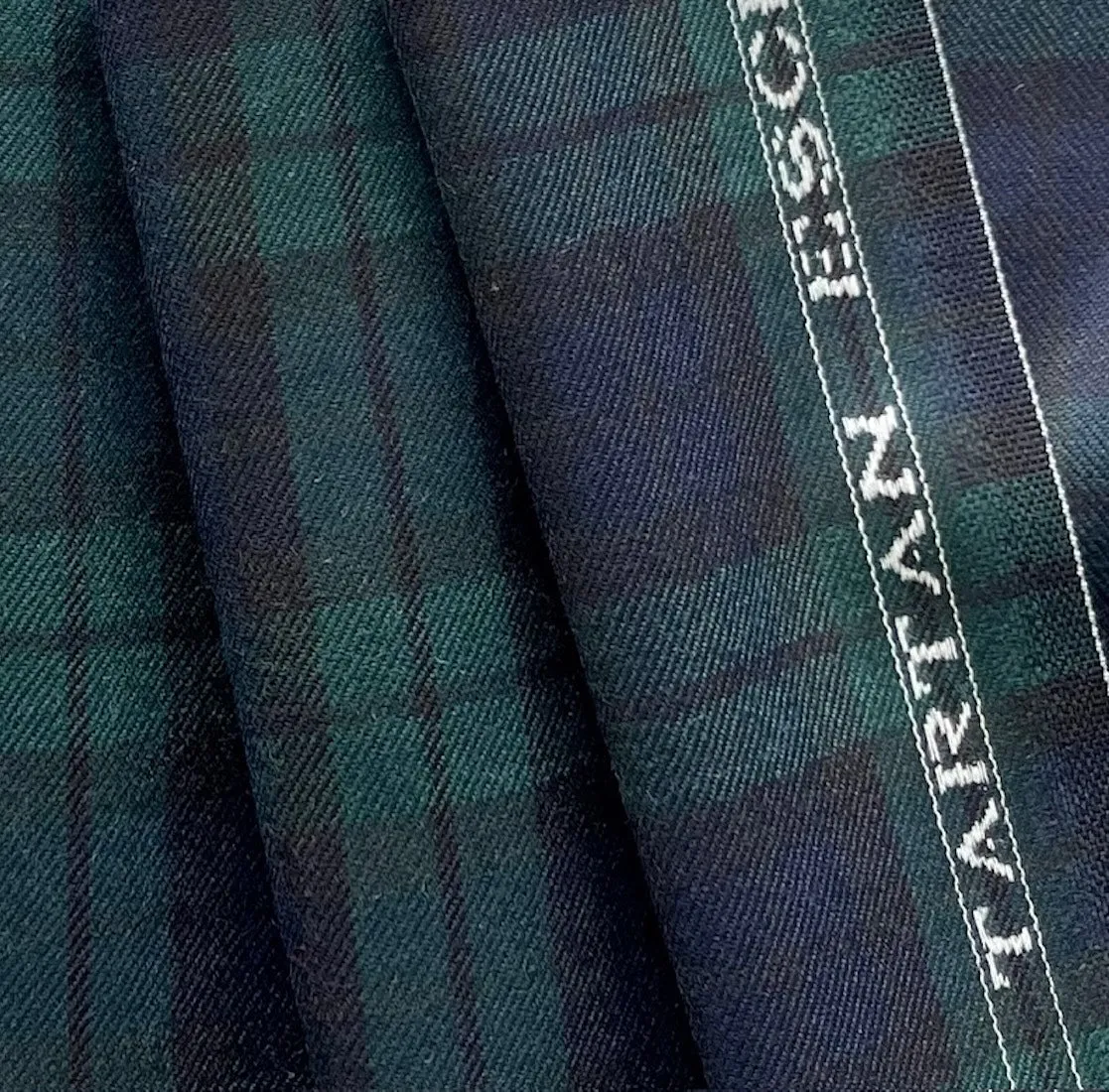 Mid-Weight Selvedged Black Watch Virgin Wool Tartan Plaid (Made in Italy)