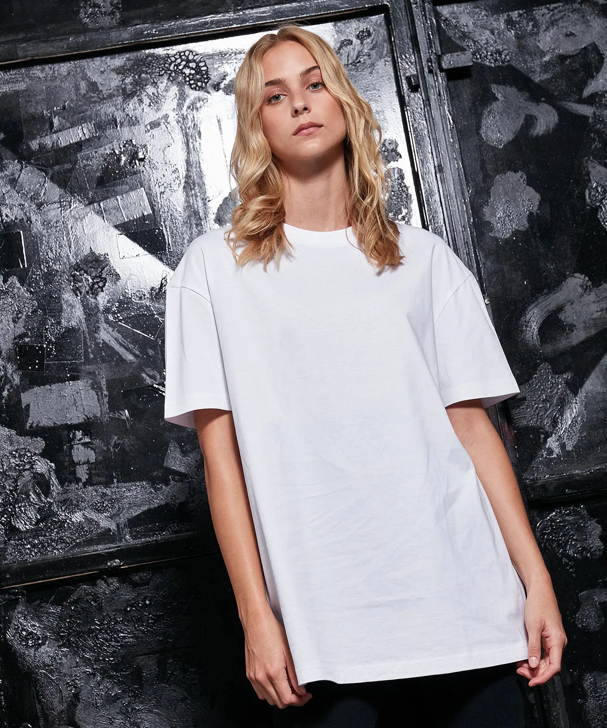 Womens oversized boyfriend tee | Sand